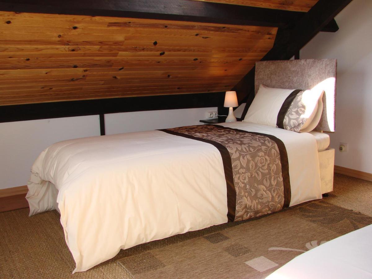 La Blanche Roche Bed and Breakfast Sourdeval Εξωτερικό φωτογραφία