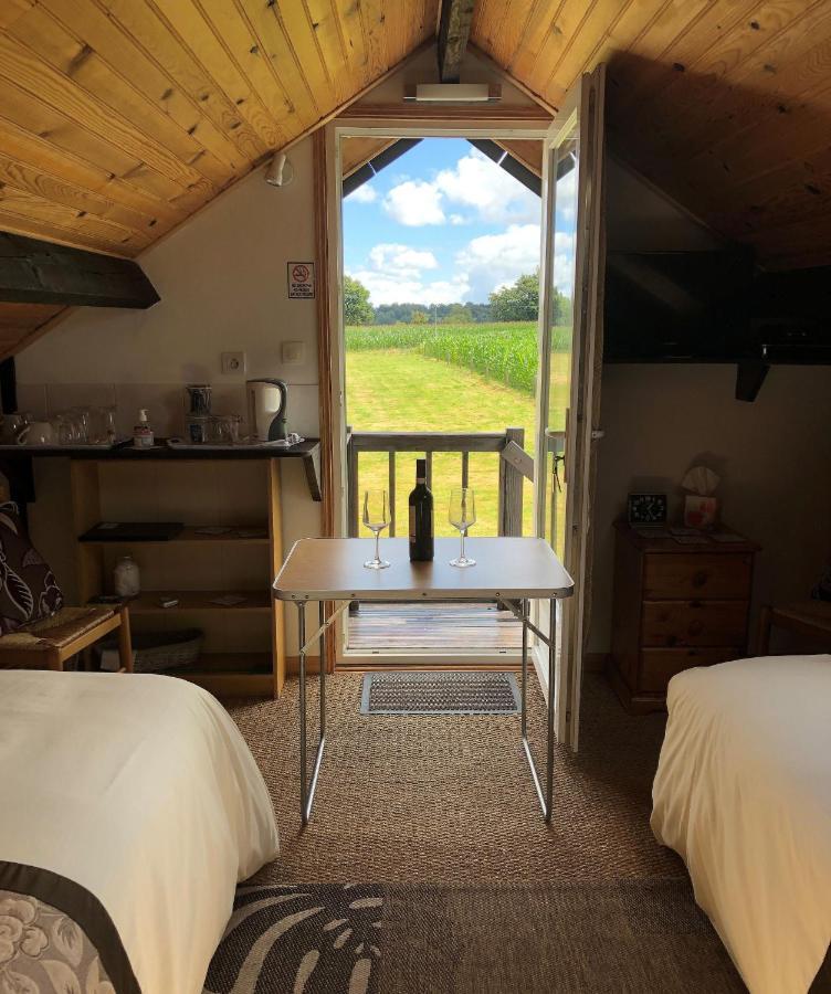 La Blanche Roche Bed and Breakfast Sourdeval Εξωτερικό φωτογραφία