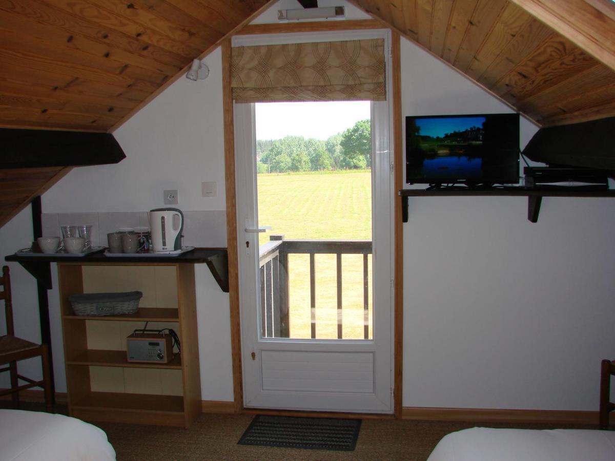 La Blanche Roche Bed and Breakfast Sourdeval Εξωτερικό φωτογραφία